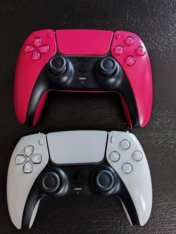 2 DualSense PS5 controllers met problemen beschikbaar voor biedingen