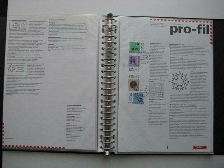 Postzegels met de eerste dag informatie van de directie PTT, Postzegels en Munten, Postzegels | Nederland, Gestempeld, Verzenden