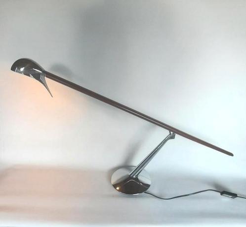 B.lux bluebird bureaulamp ontwerp Jorge Pensi,beschrijving i, Huis en Inrichting, Lampen | Tafellampen, Zo goed als nieuw, Minder dan 50 cm