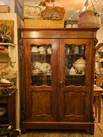 Biedermeier vitrinekast, Ophalen