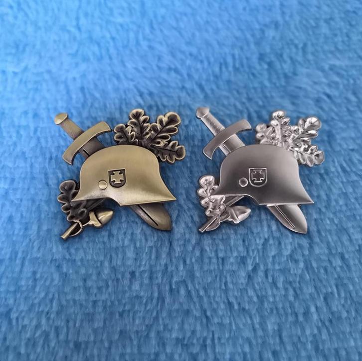 Duitse Legerhelm Broche / Leger Helm Pin Oorlog Duitsland, Sieraden, Tassen en Uiterlijk, Broches, Nieuw, Overige materialen, Overige kleuren
