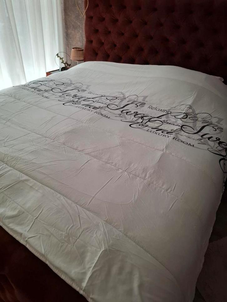 Nieuw all in one dekbed 240x200 wit met tekstopdruk, Huis en Inrichting, Slaapkamer | Beddengoed, Nieuw, Deken of Dekbed, Tweepersoons