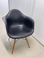 4 x Origineel Vitra Eames DAW stoelen, Huis en Inrichting, Ophalen, Zo goed als nieuw, Wit