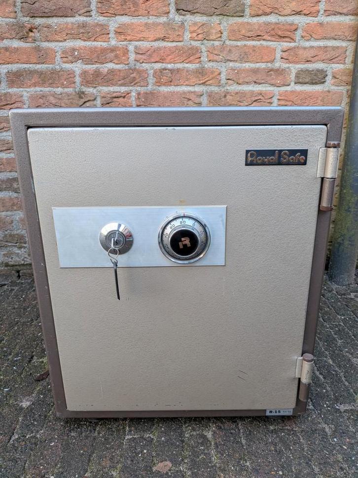 Zeer robuuste en brandwerende kluis - Royal Safe (R15), Huis en Inrichting, Brandblussers en Brandkasten, Zo goed als nieuw, Ophalen