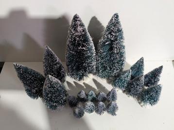 Kerstdorp kerstbomen  beschikbaar voor biedingen