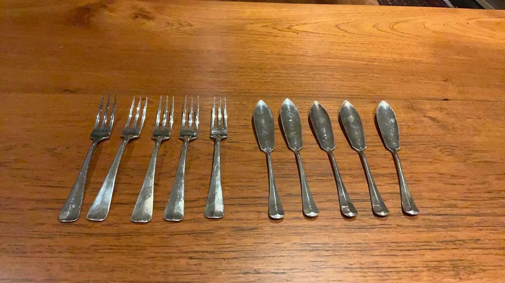 Haags lofje vleesvorken/dessert  en boterspanen/vismessen, Antiek en Kunst, Antiek | Bestek, Verzenden