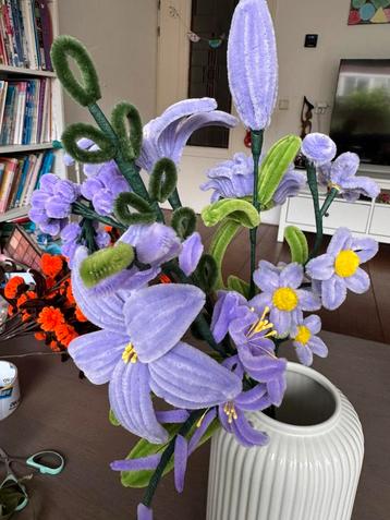 Kunstbloemen  Kunstplanten  Handgemaakt beschikbaar voor biedingen