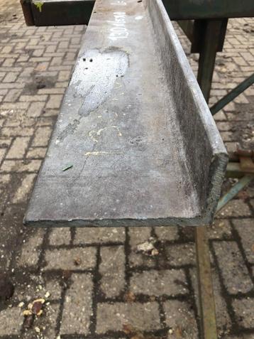 Latij  130 x 65 x 8  ,   6 meter lang beschikbaar voor biedingen