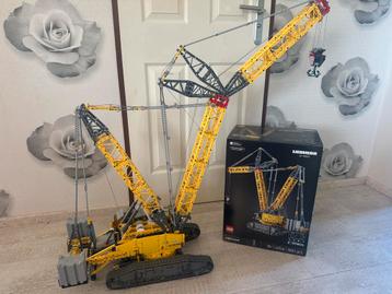 LEGO Technic Liebherr Rupsbandkraan LR 13000 beschikbaar voor biedingen
