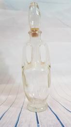 Vintage karaf van glas, mooie geel groene gloed. 30 cm. 7A4, Ophalen of Verzenden