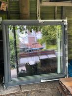 Velux raam (Elektrische opening met afstandsbediening), Ophalen, 80 tot 120 cm, 80 tot 120 cm, Zo goed als nieuw
