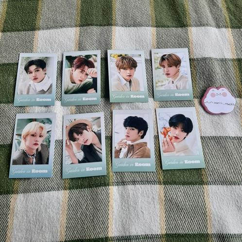 Stray Kids - Seasons Greetings 2022 Photocards, Verzamelen, Muziek, Artiesten en Beroemdheden, Zo goed als nieuw, Foto of Kaart