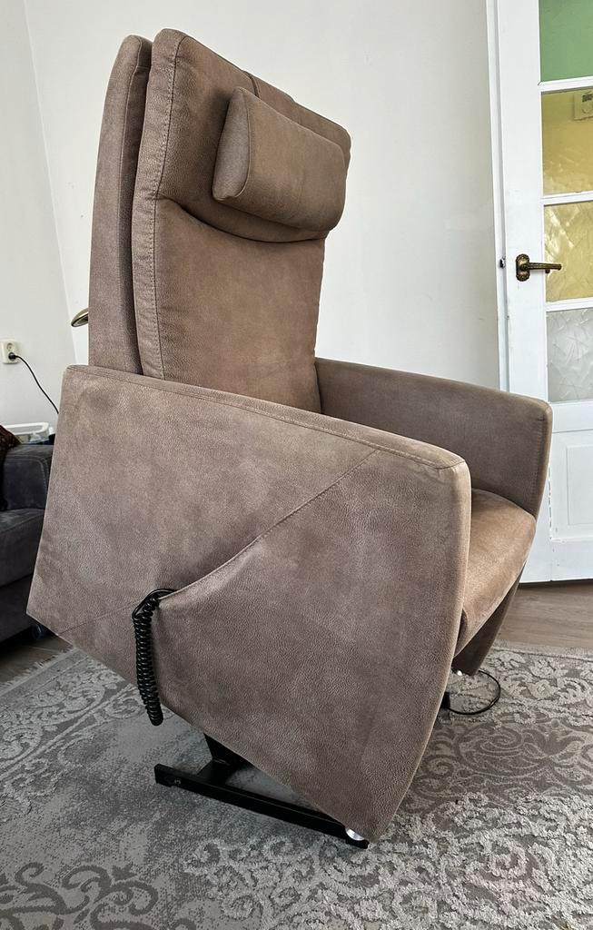 Sta op Stoel-Z.g.a.n.-Top Merk Prominent, Huis en Inrichting, Fauteuils, Zo goed als nieuw, Stof, 50 tot 75 cm, Minder dan 75 cm