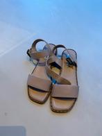 Steve madden sandalen Valentino style mt 38, Nieuw, Beige, Sandalen of Muiltjes, Ophalen of Verzenden