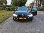 BMW 3-Serie (e90) 2.0 320I Touring AUT 2014 Zwart, Auto's, BMW, Origineel Nederlands, Te koop, 5 stoelen, Benzine