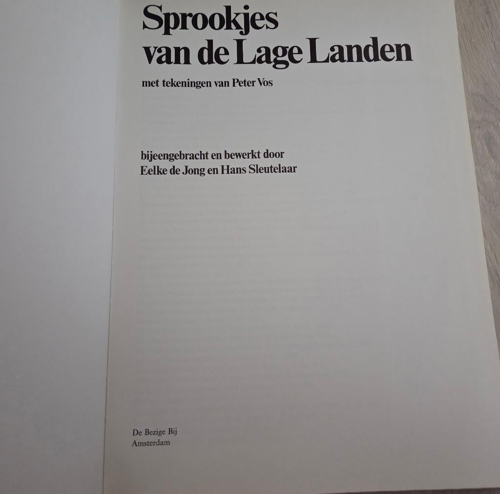 Sprookjes van de lage, Boeken, Ophalen of Verzenden, Zo goed als nieuw, Diverse auteurs