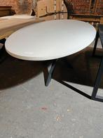Cementex ovale eettafel (PROMO), Ophalen, Nieuw