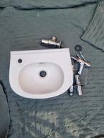 Wc fontein wit keramiek met chroom kraan, Doe-het-zelf en Verbouw, Sanitair, Ophalen, Zo goed als nieuw, Chroom, Overige typen