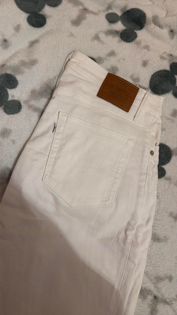 Levi skinny jeans 28/28 wit, Kleding | Dames, Spijkerbroeken en Jeans, Ophalen of Verzenden, Zo goed als nieuw, Wit, W28 - W29 (confectie 36)