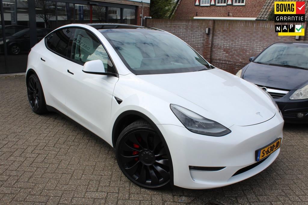 Tesla Model Y Performance AWD 75 kWh WIT LEER / 21"LMV / INC, Auto's, Tesla, Gebruikt, Zwart, 462 pk, 1972 kg