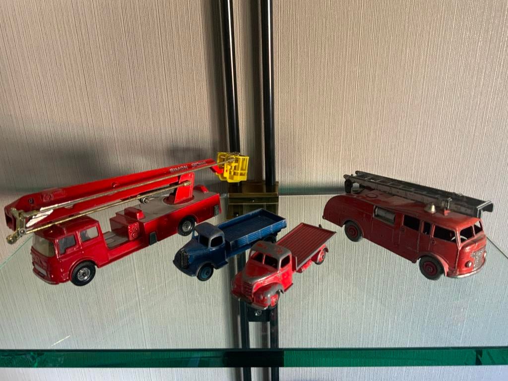 Oude dinky toys en corgi toys, Ophalen