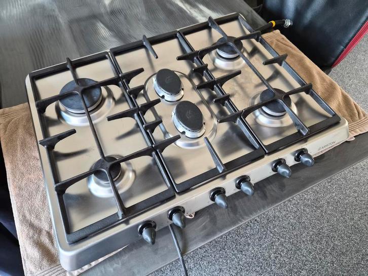 Ariston 6 pits gasfornuis - RVS, Witgoed en Apparatuur, Kookplaten, Inbouw, Gas, 5 kookzones of meer, Ophalen of Verzenden