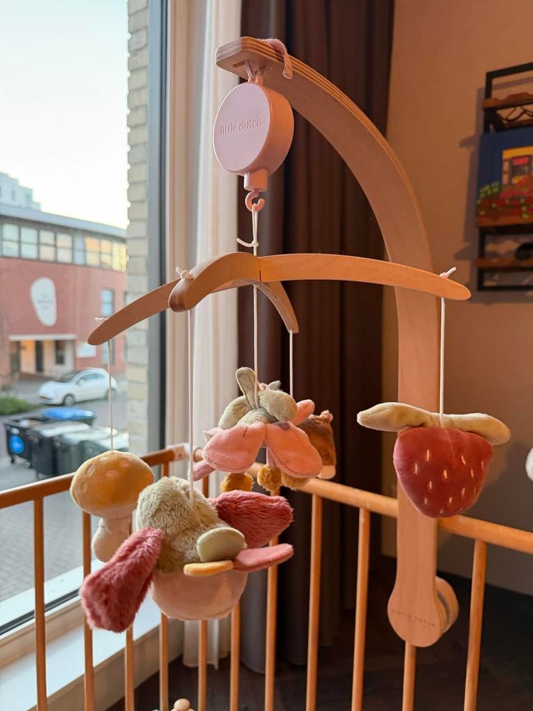 Little Dutch Muziekmobiel - Roze/Hout, Kinderen en Baby's, Ophalen, Zo goed als nieuw, Mobiel, Met geluid