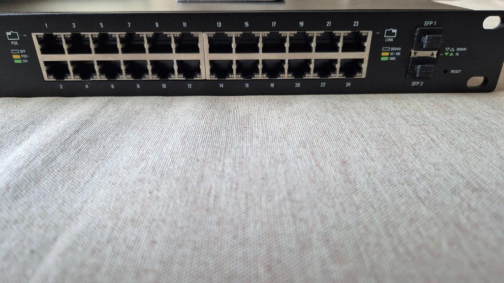Ubiquiti EdgeSwitch 24 250W, Ophalen of Verzenden, Gebruikt