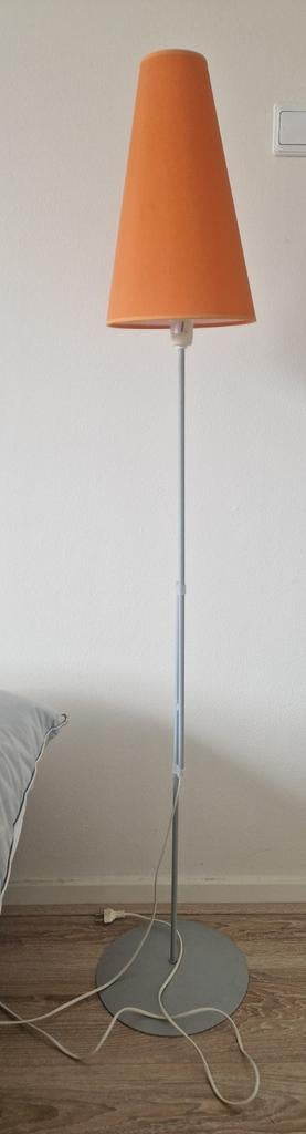 Ikea oranje kinder vloerlamp, Huis en Inrichting, Ophalen, Gebruikt, Stof, 100 tot 150 cm
