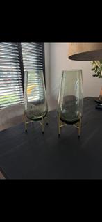 Nieuwstaat 2x grote vaas 35cm op goudkleurog onderstel., Ophalen of Verzenden, Zo goed als nieuw