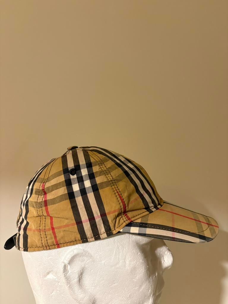 Burberry pet in klassiek ruitpatroon - Maat M, Ophalen of Verzenden, Gedragen, Pet