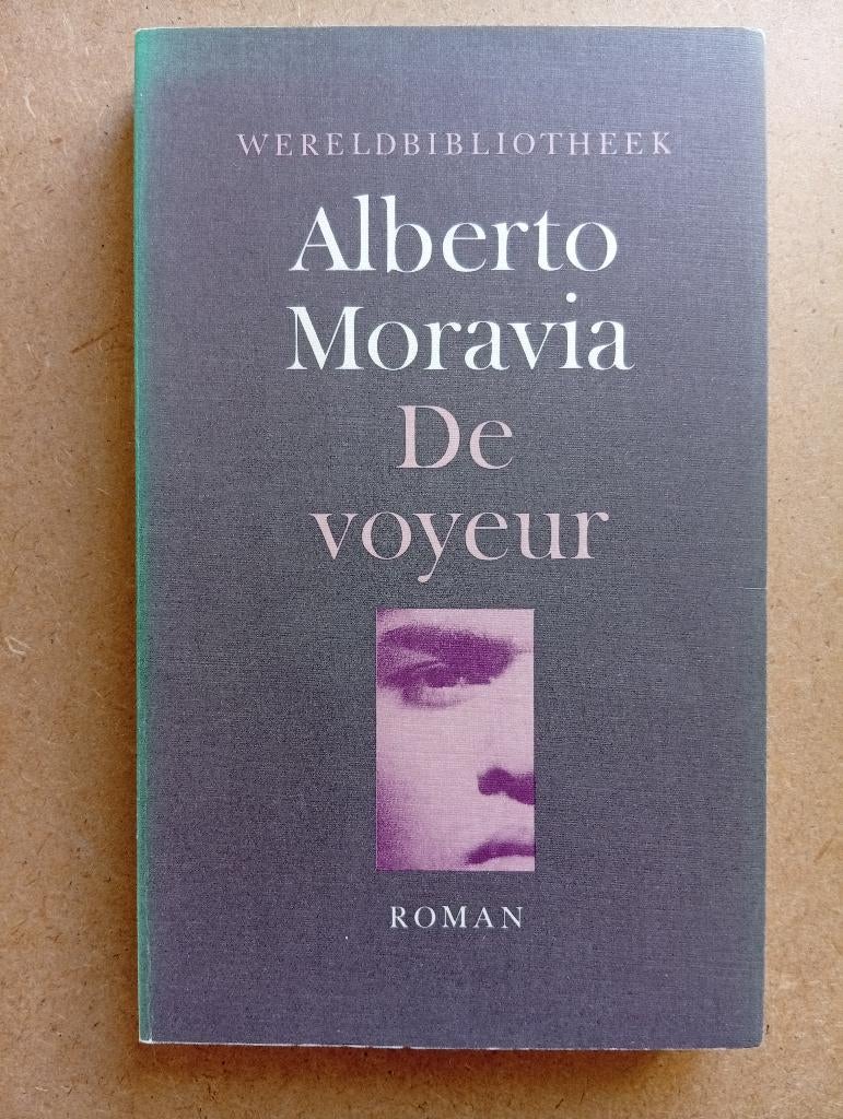 De Voyeur - Alberto Moravia, Boeken, Gelezen, Europa overig, Ophalen of Verzenden, Alberto Moravia