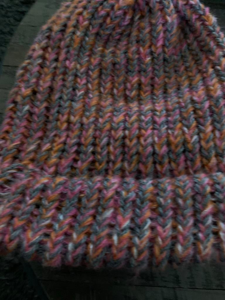 Gebreide Muts - Diverse Kleuren, Kleding | Dames, Mutsen, Sjaals en Handschoenen, Ophalen of Verzenden, Nieuw, Maat 42/44 (L)