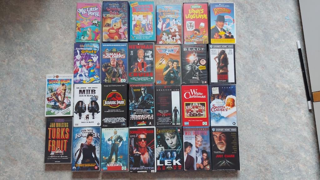 1 Bananendoos vol videobanden, Alle leeftijden, Ophalen, Gebruikt