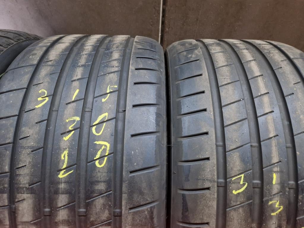 315  30 R20   101y  Bridgestone  potenz 5005 2x 6.4mm, Band(en), Winterbanden, Ophalen of Verzenden, 315 mm
