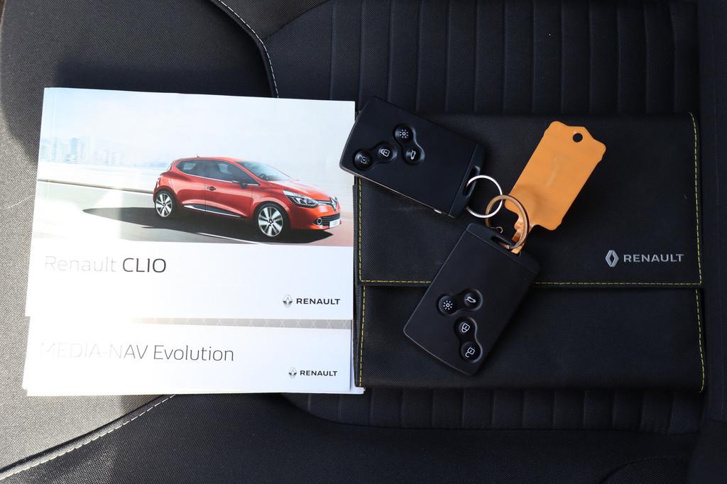 Renault Clio 0.9 TCe Eco2 Limited Airco/Cruise control/Parke, Voorwielaandrijving, Stof, Origineel Nederlands, Handgeschakeld