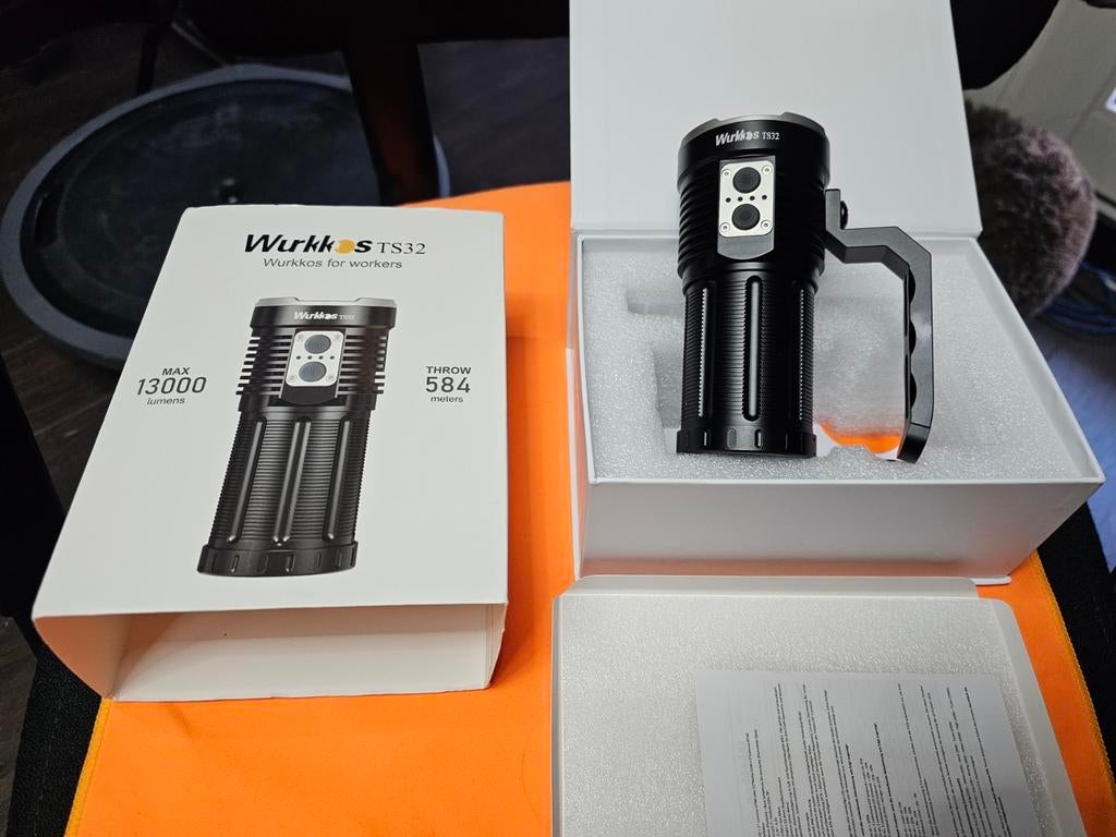 zalklamp wurkkos ts32,sofrin sp36 pro olight nitecore fenix, Caravans en Kamperen, Zaklampen, Ophalen of Verzenden, Nieuw, Accu