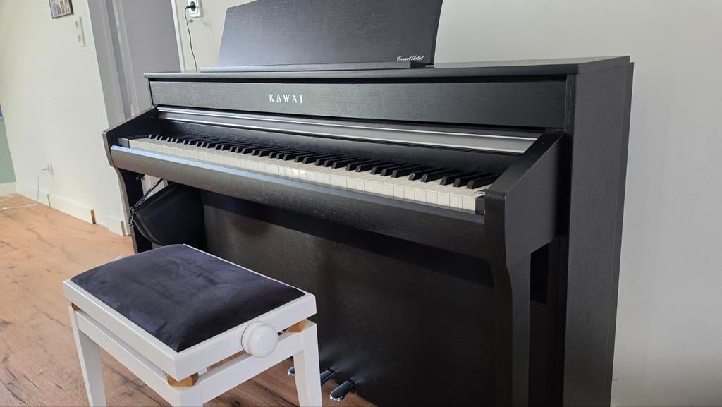 Kawai CA98, Ophalen, Zo goed als nieuw, Zwart