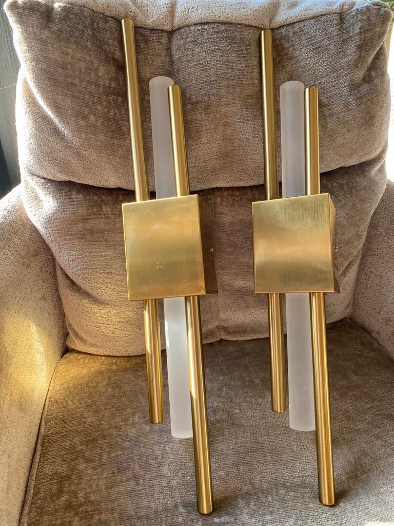 Twee gouden wandlampen Luna met matglazen buizen, Ophalen of Verzenden, Nieuw, Metaal