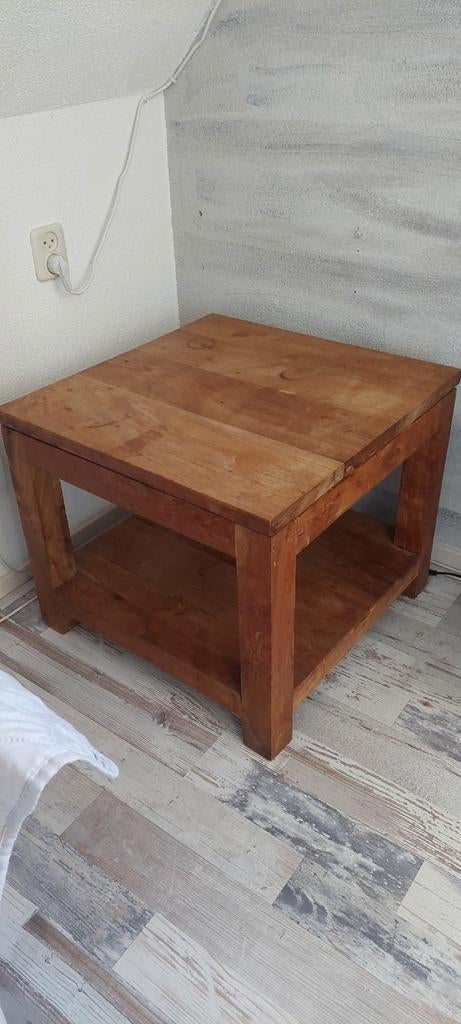 2 x massief salontafel, Huis en Inrichting, Tafels | Salontafels, Gebruikt, 50 tot 100 cm, Landelijk, Rustiek, Vierkant