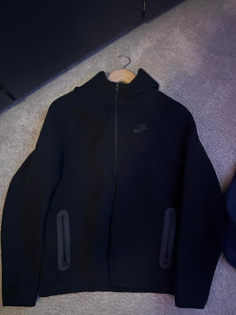 Nike tech fleece junior, Ophalen of Verzenden, Zo goed als nieuw, Overige maten, Grijs