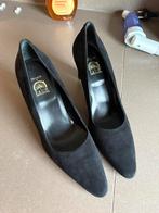 Pauw hakken pumps suede zwart 40, Kleding | Dames, Schoenen, Ophalen of Verzenden, Zo goed als nieuw, Zwart