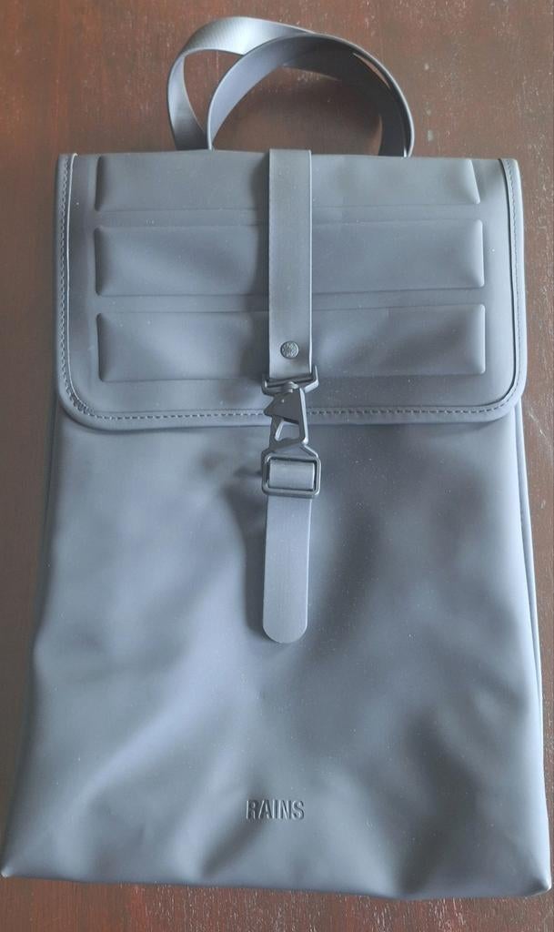 Zwarte Rains rugzak, Sieraden, Tassen en Uiterlijk, Tassen | Rugtassen, Overige merken, Ophalen of Verzenden, Waterdicht, 30 tot 45 cm