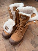 Palladium veterlaarzen met teddy voering 41, Kleding | Dames, Schoenen, Bruin, Verzenden, Lage of Enkellaarzen, Zo goed als nieuw