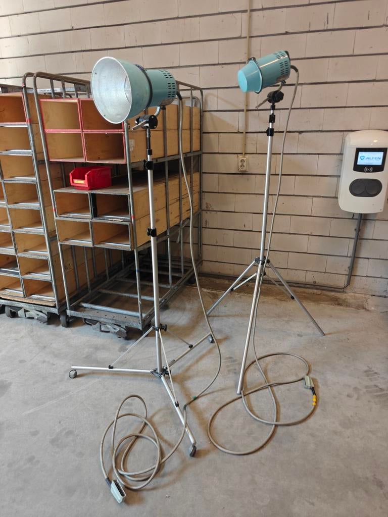 Broncolor flitslampen (2x) met statief, Ophalen of Verzenden, Gebruikt