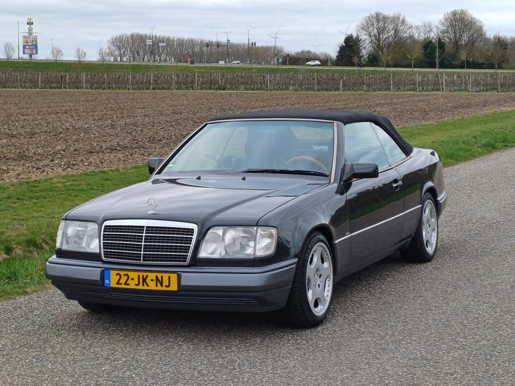 Mercedes-Benz E-Klasse Cabrio 220 /Lorinser Edition Elegance, Auto's, Automaat, Achterwielaandrijving, Zwart, 2199 cc