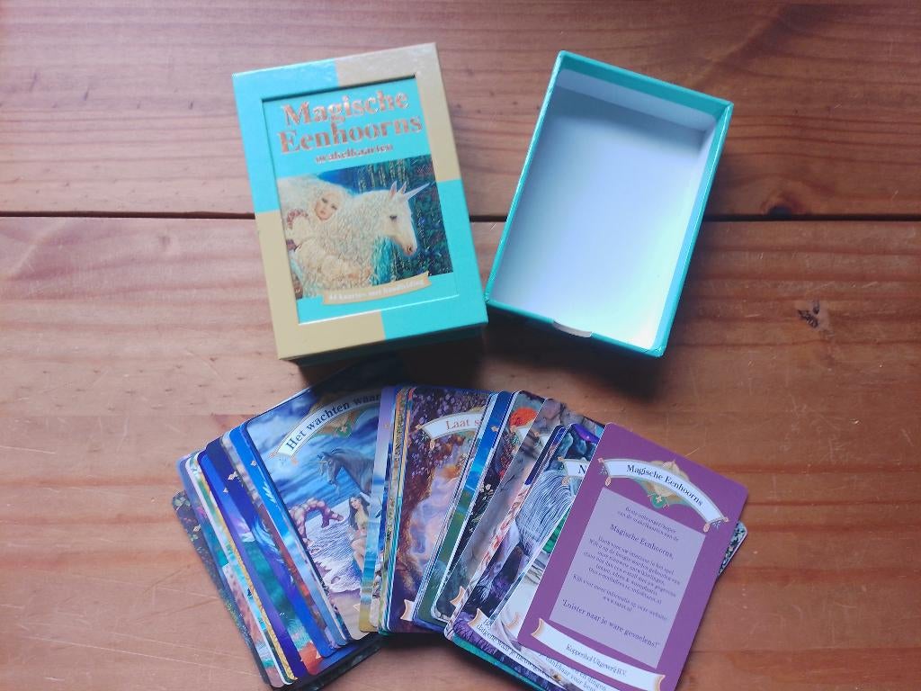 Orakelkaarten Magische Eenhoorns (Doreen Virtue), Boeken, Spiritualiteit algemeen, Overige typen, Ophalen of Verzenden, Zo goed als nieuw