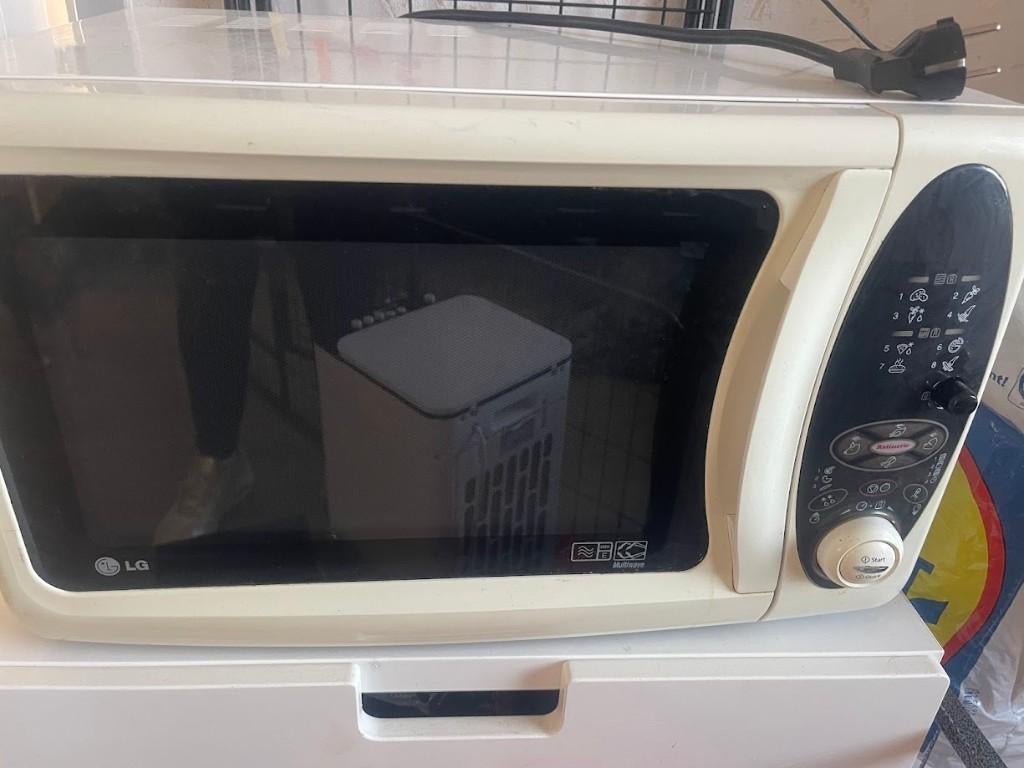 LG magnetron te koop!, Ophalen, Gebruikt, Vrijstaand