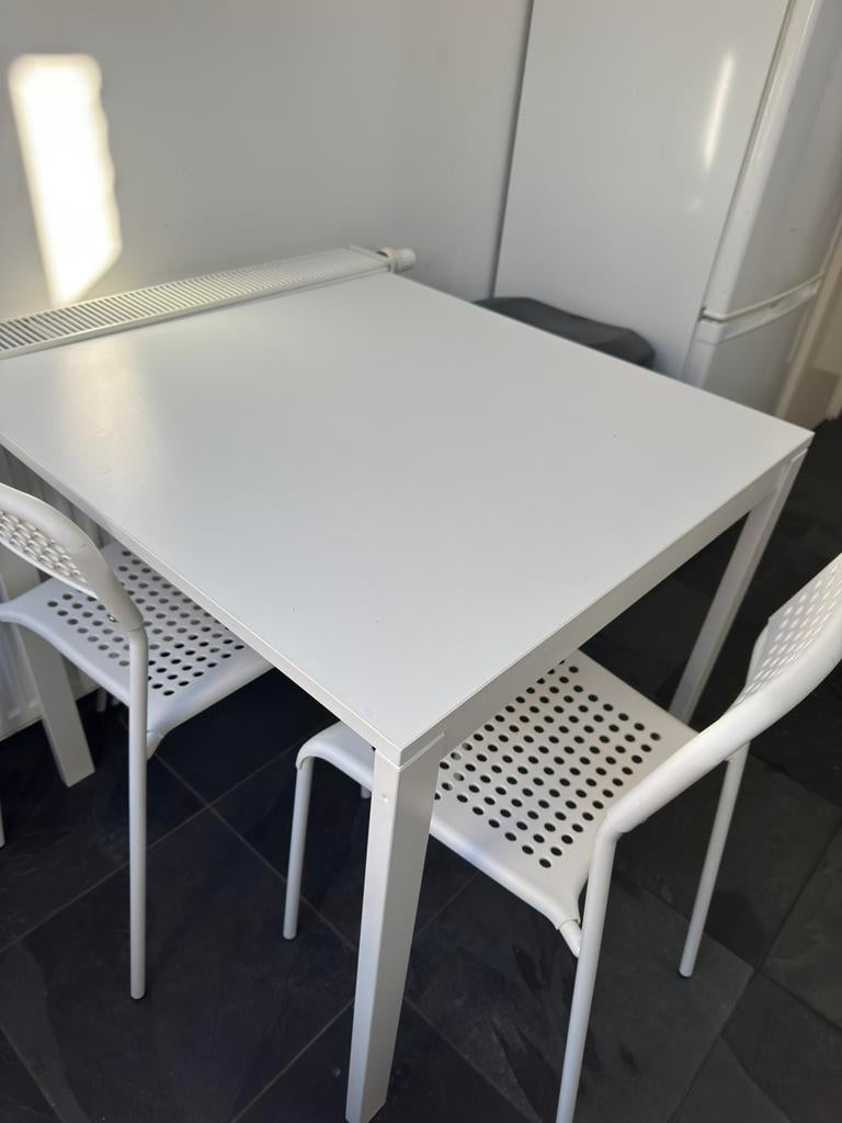 Ikea white table, Ophalen, Zo goed als nieuw, Rechthoekig, 50 tot 100 cm