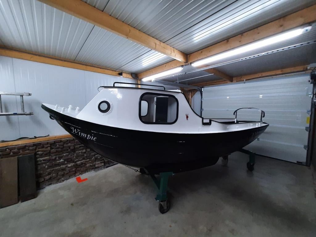 Stalen geklonken Roeiboot 4,5m, Watersport en Boten, Ophalen, Gebruikt, Benzine, Minder dan 10 pk